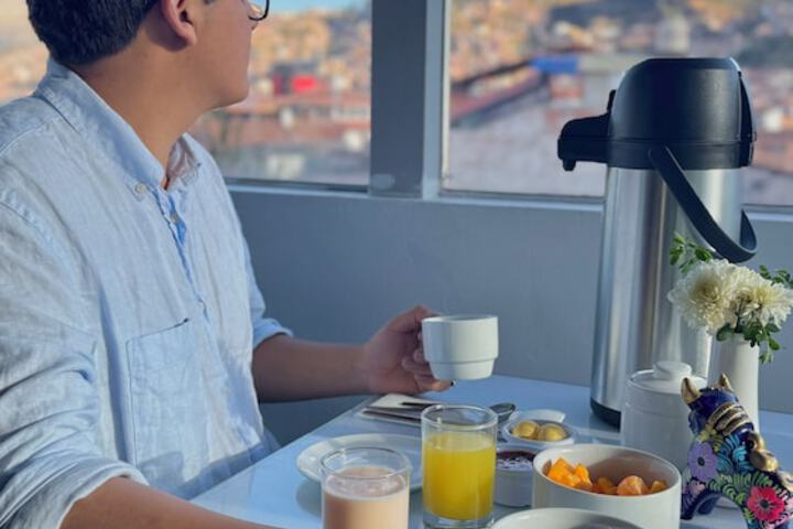 Breakfast/Coffee Service 28 of 45
