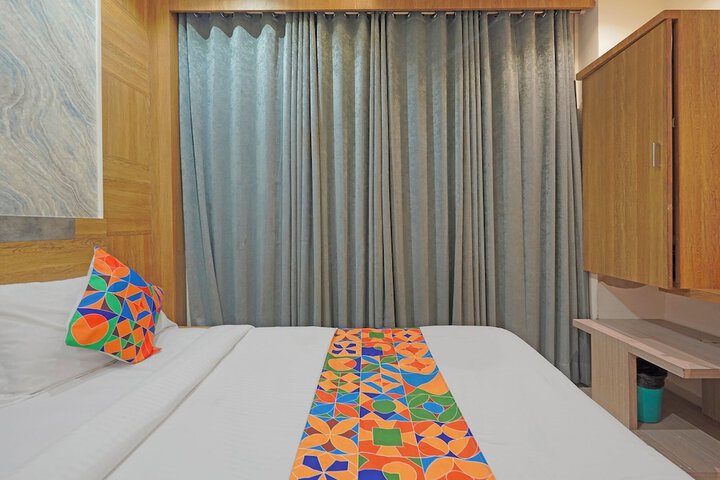 Room 14 of 27