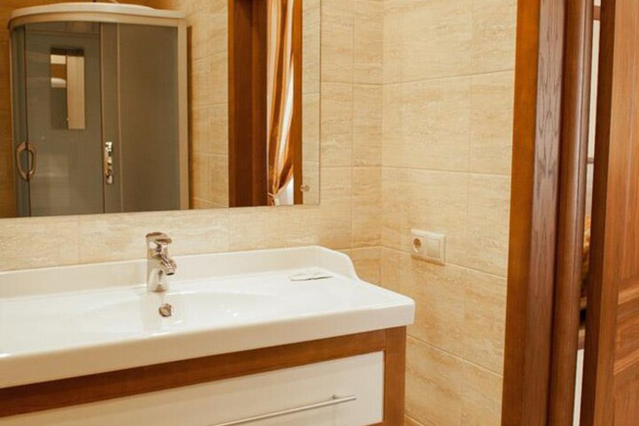 Room 14 of 14