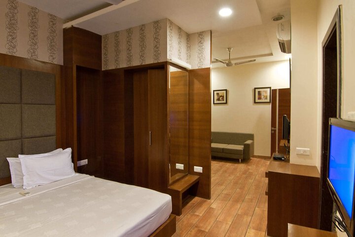 Room 16 of 29