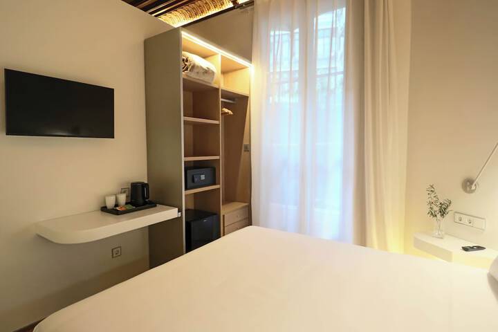 Room 5 of 70