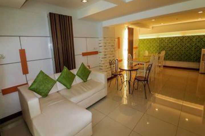 Hotel Interior 10 of 24