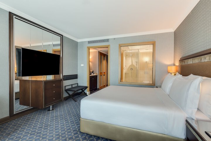 Room 8 of 51
