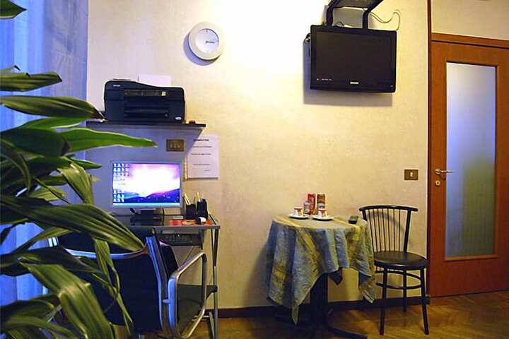 Business Center 45 of 47