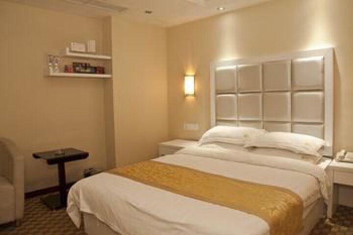 Room 56 of 83