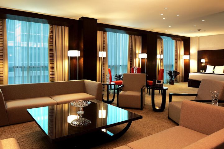 Room 42 of 90