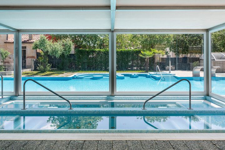 Pools & Facilities