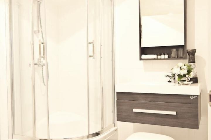 Room 26 of 53