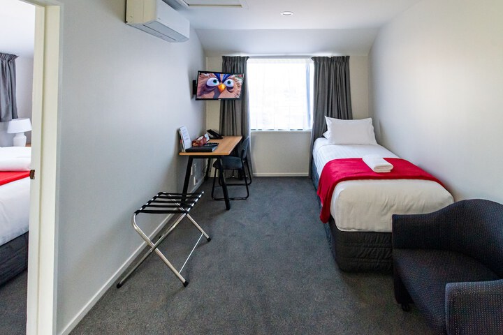 Room 19 of 46