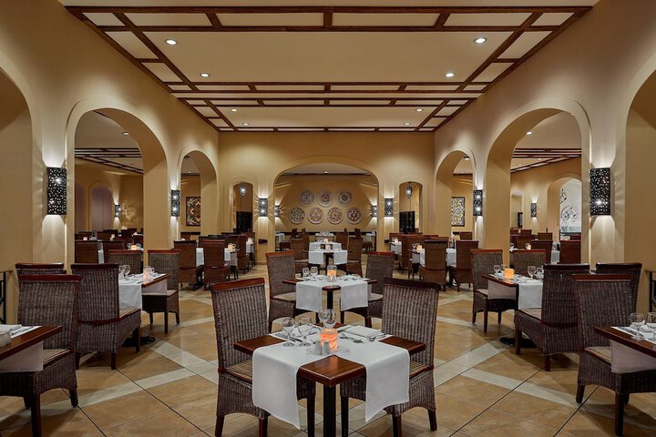 Dining 84 of 107