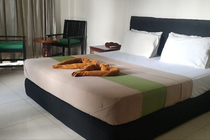 Room 4 of 22