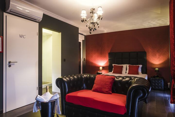 Room 49 of 161