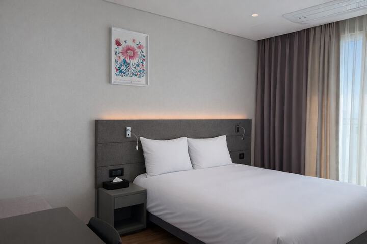 Room 9 of 46