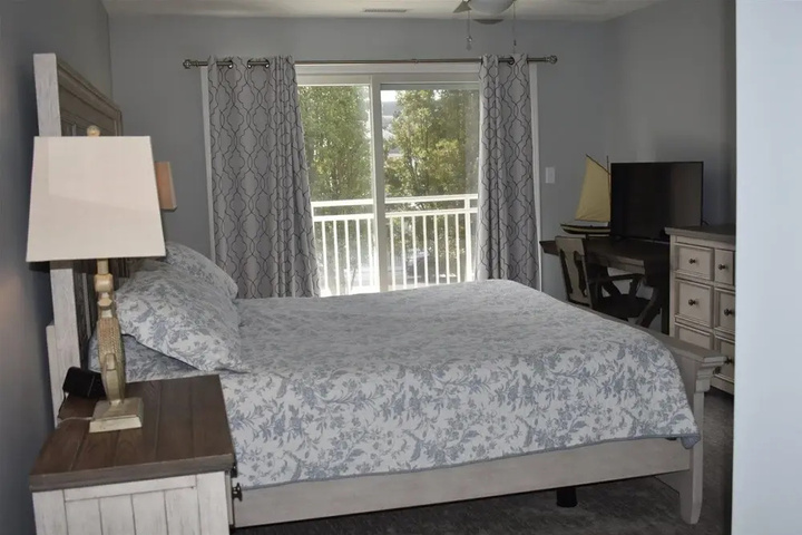Room 2 of 16