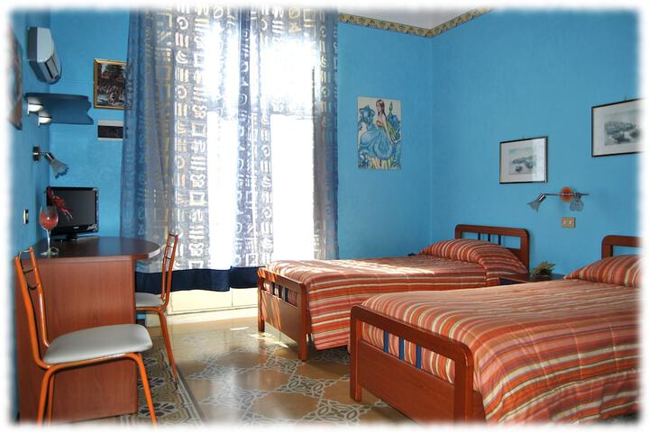 Room 27 of 60