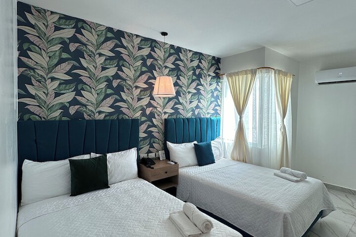 Room 38 of 100