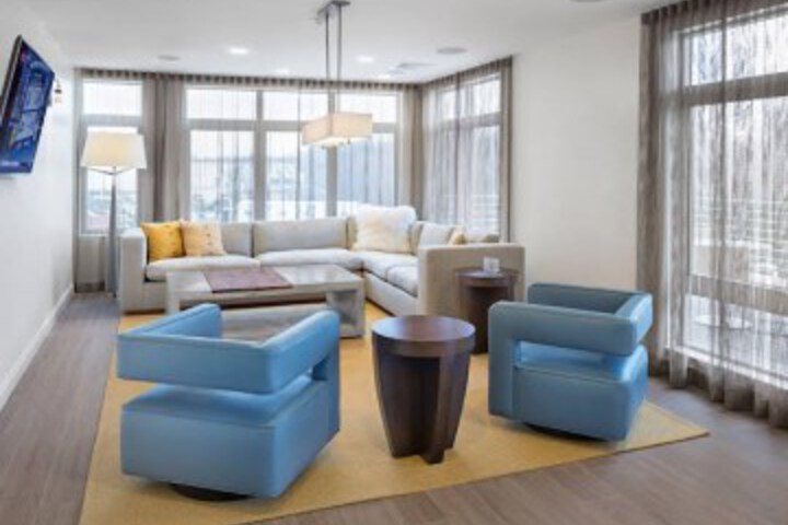 Suite 5 of 39