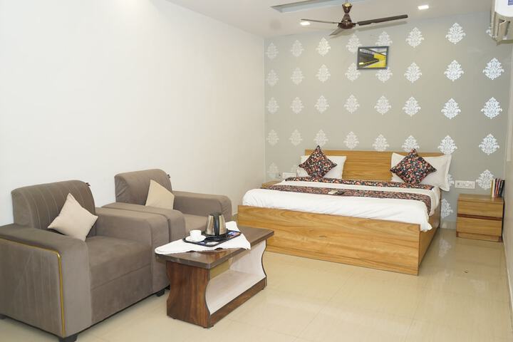 Room 6 of 31