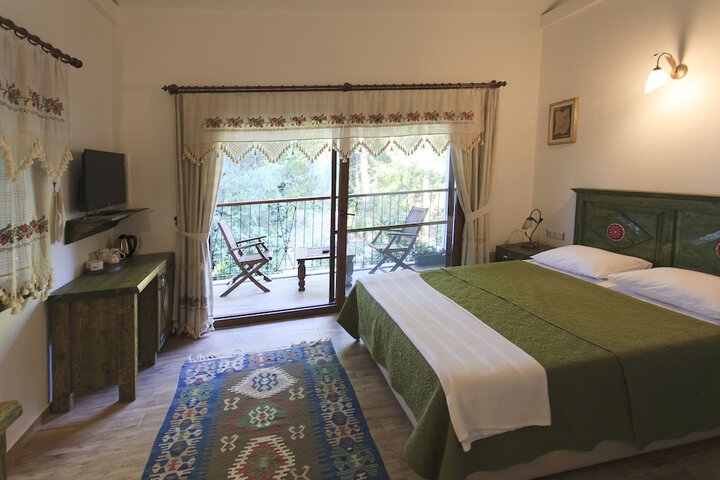 Room 7 of 90