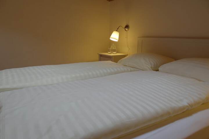 Room 38 of 61