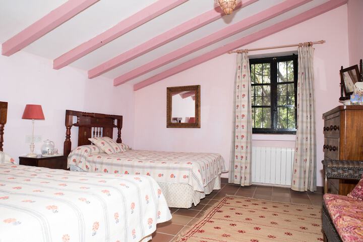 Room 5 of 45