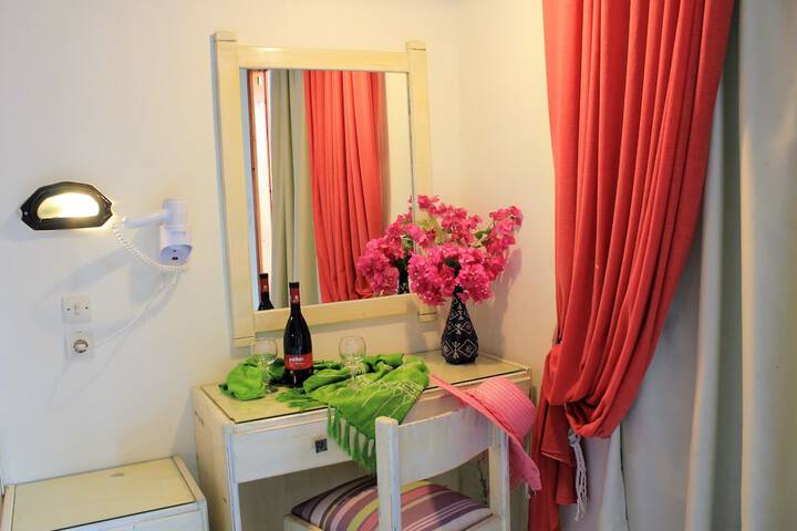 Room 15 of 107