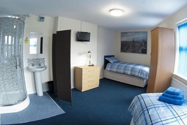 Room 10 of 19