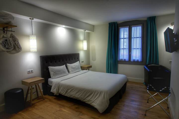 Room 22 of 90