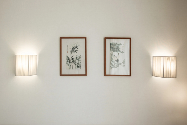 Room 13 of 18