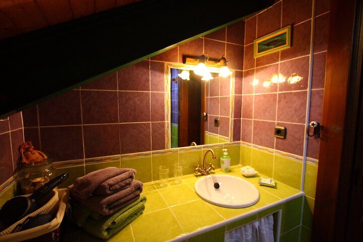 Room 26 of 37