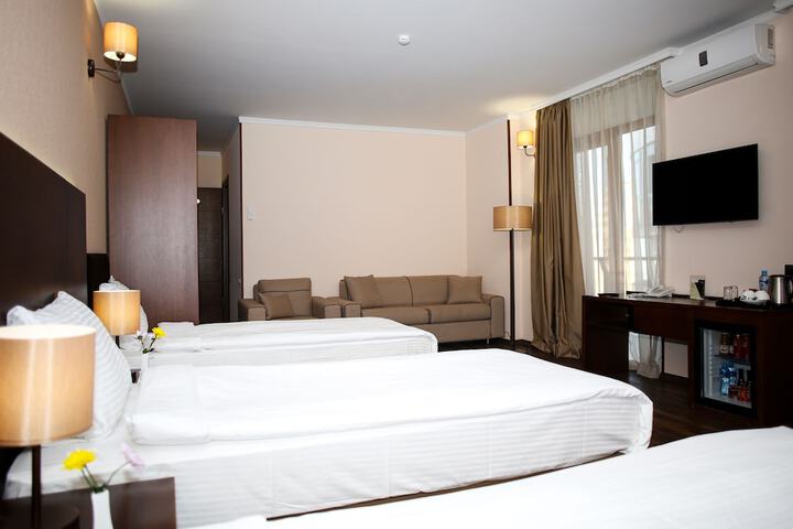 Room 40 of 104