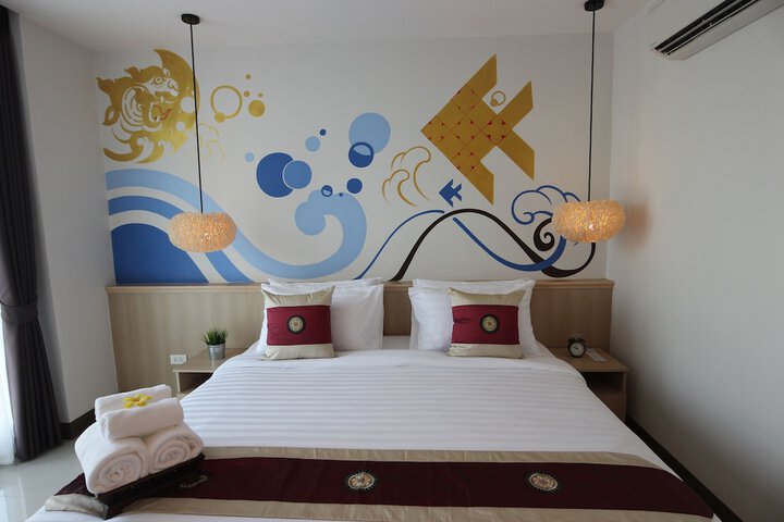 Room 16 of 77