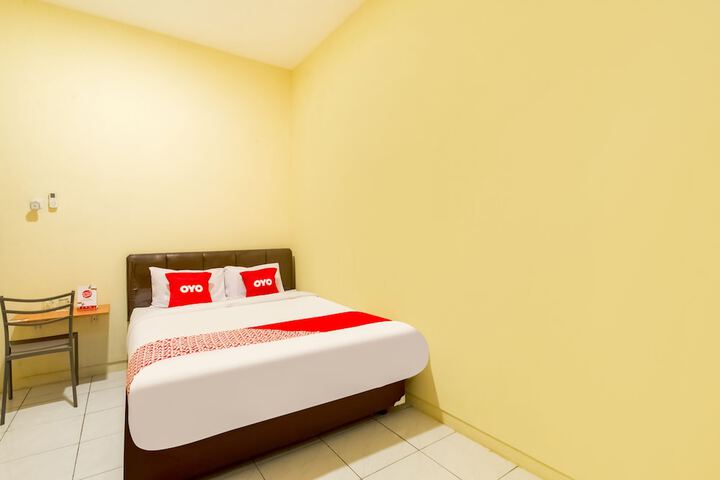Room 13 of 28
