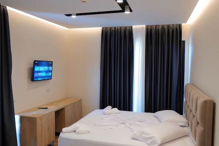 Room 12 of 107