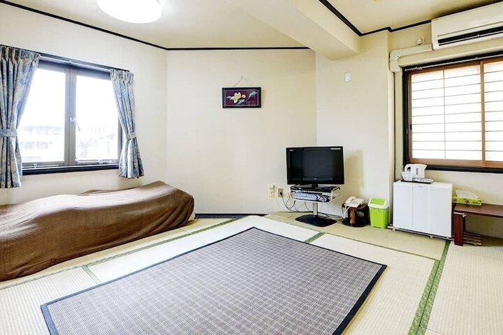 Room 5 of 15
