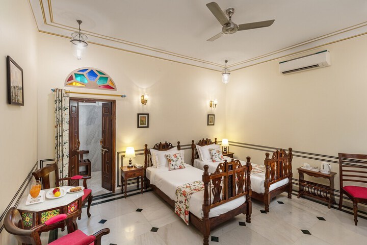 Room 3 of 41