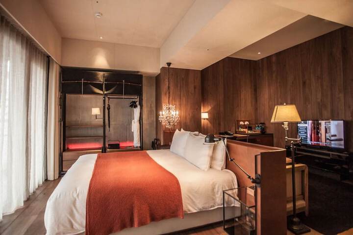 Room 17 of 70