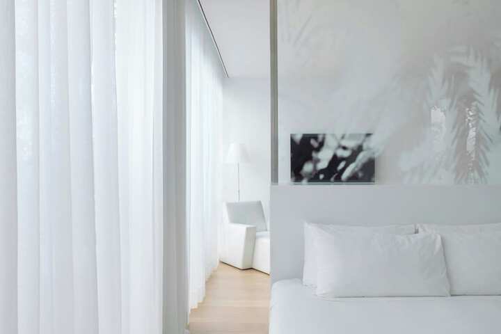 Room 28 of 144