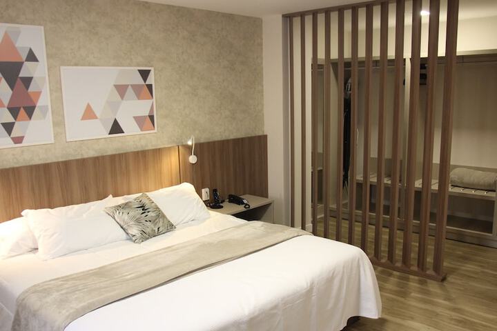 Room 15 of 84