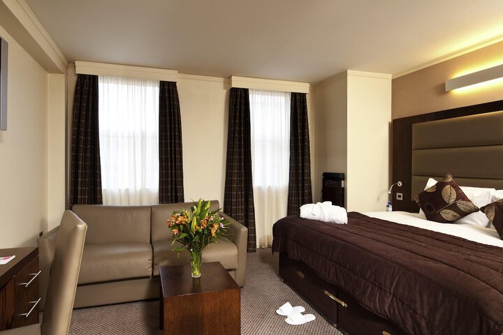 Room 33 of 105