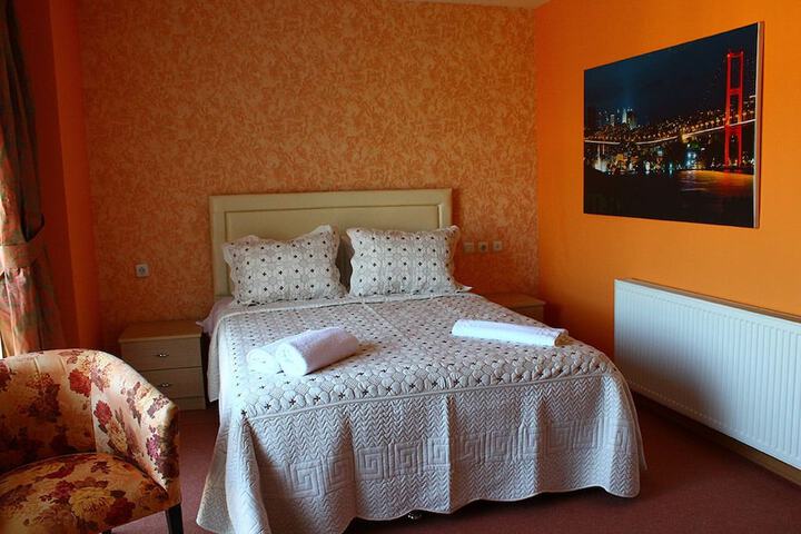 Room 5 of 29