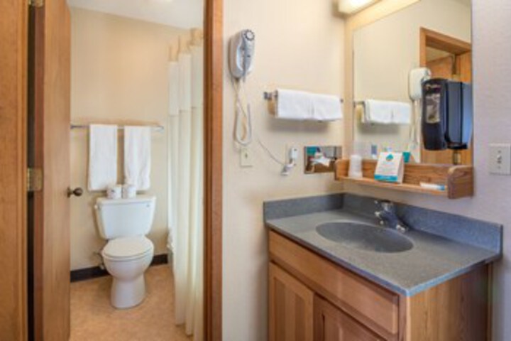 Room 25 of 168
