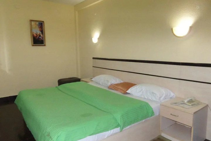 Room 3 of 14