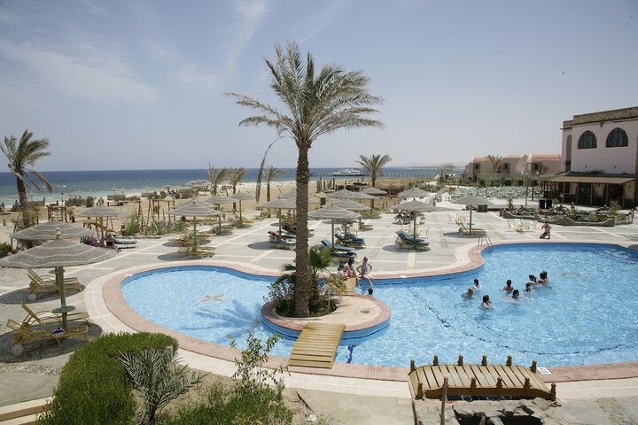Pool 14 of 29