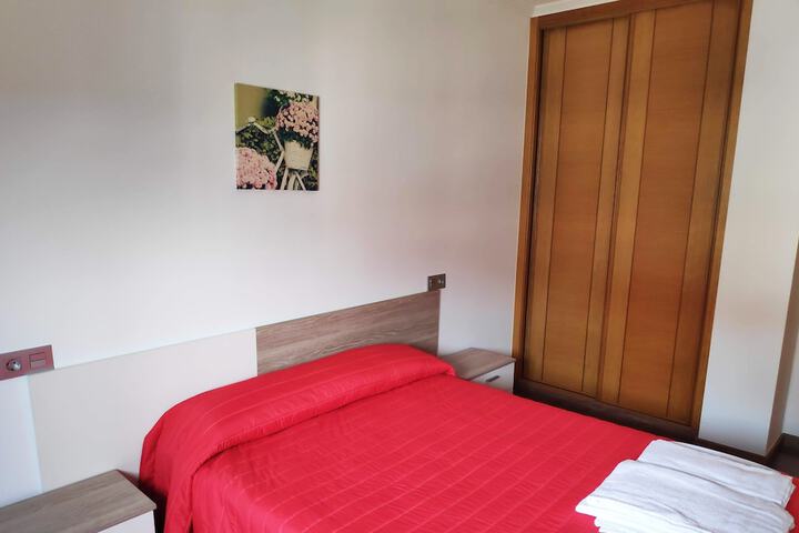 Room 9 of 48
