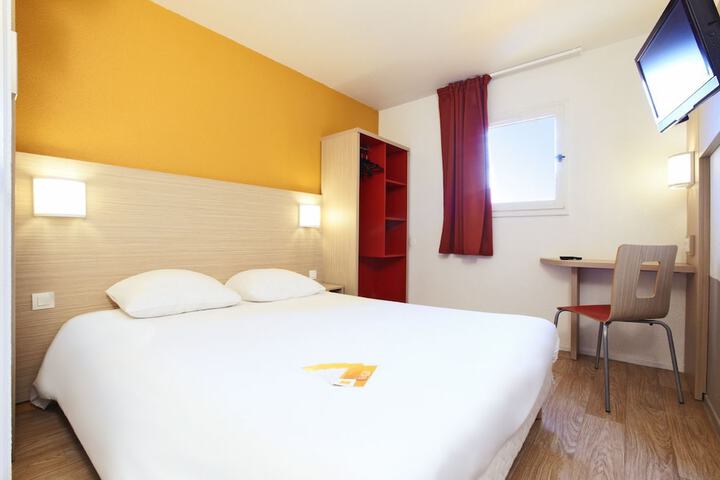Room 4 of 44