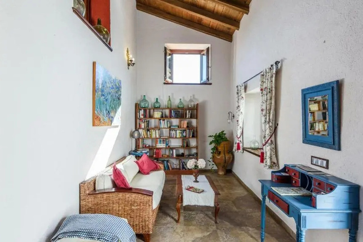 Room 9 of 21