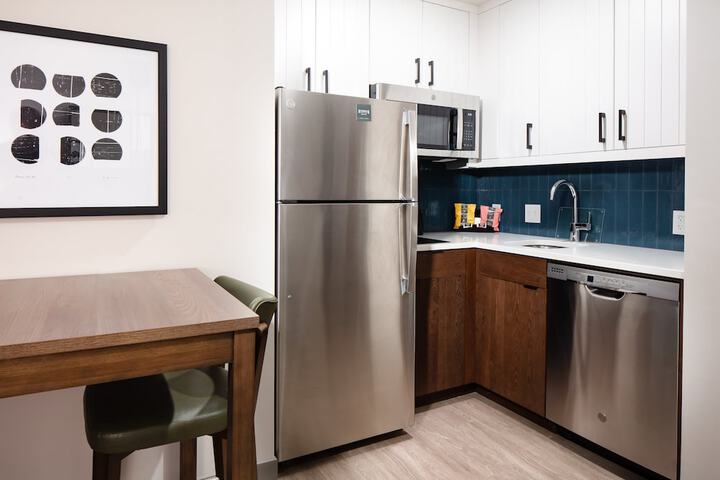 Studio Suite (2 of 27)