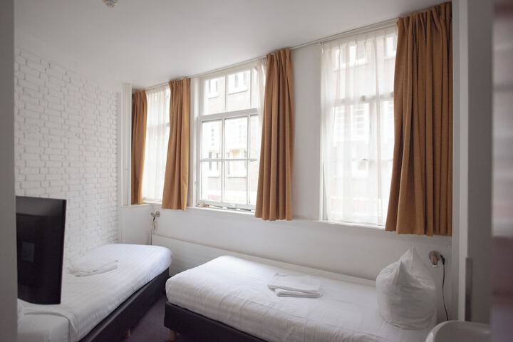 Room 55 of 78