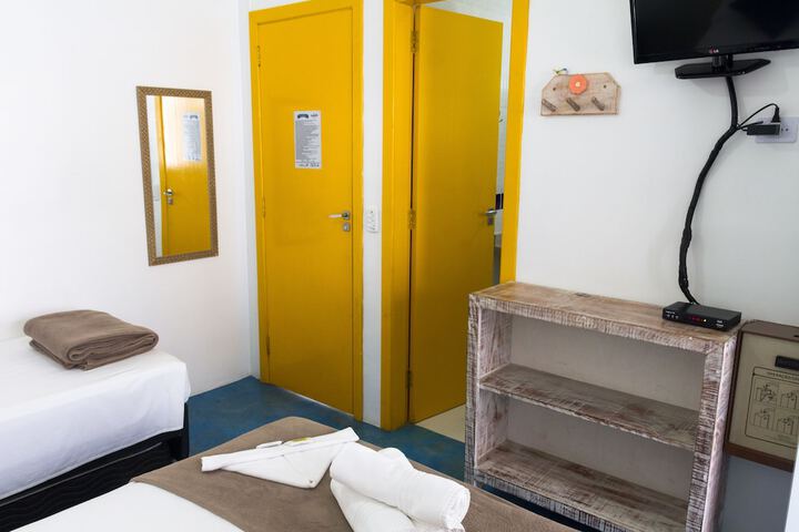 Room 30 of 99